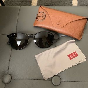 Erika Ray-Ban’s